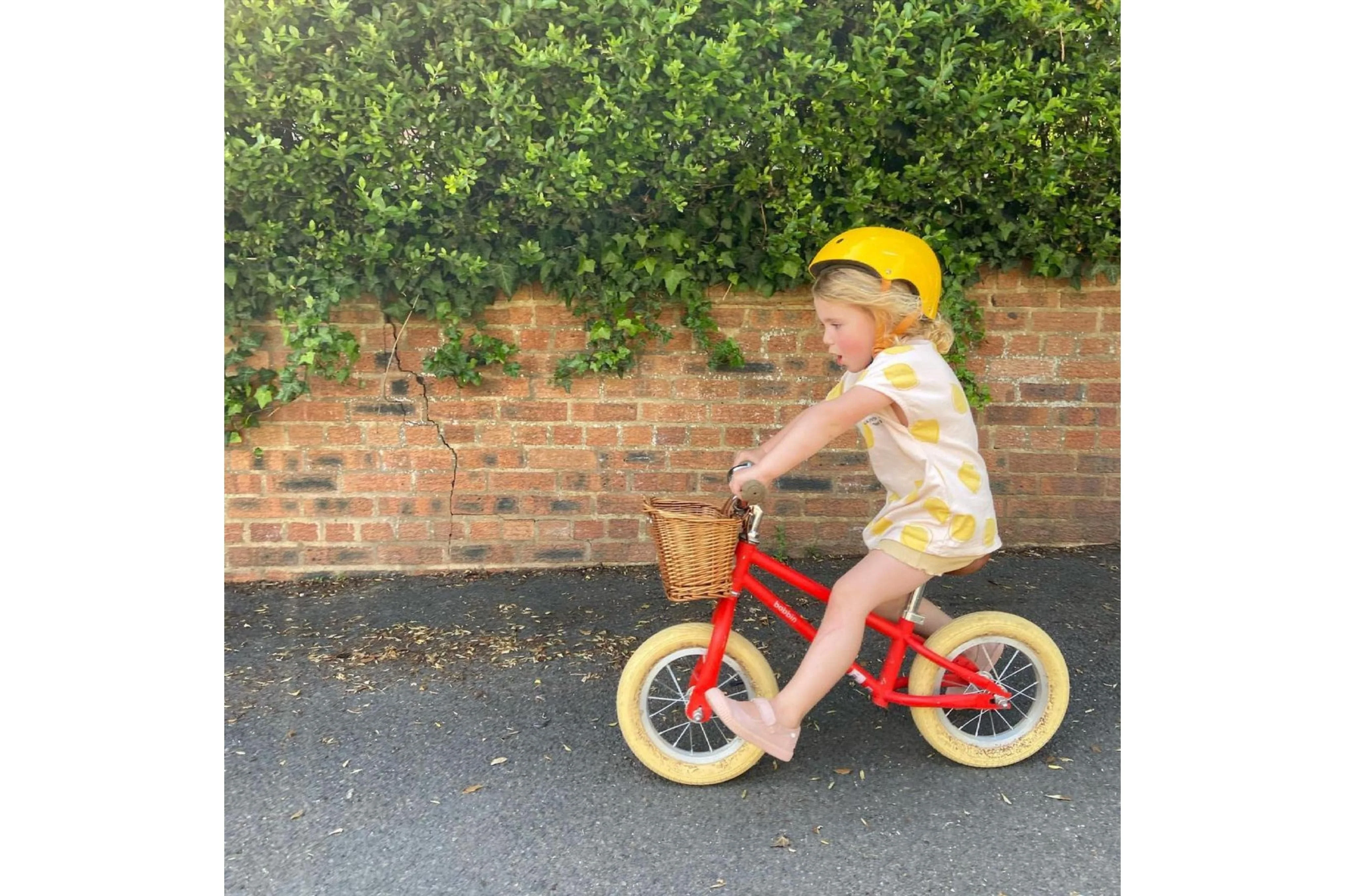 Moonbug 12" Balance Bike - Image 16